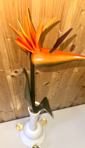 Strelitzie mit Teelicht, Vase Weiß matt