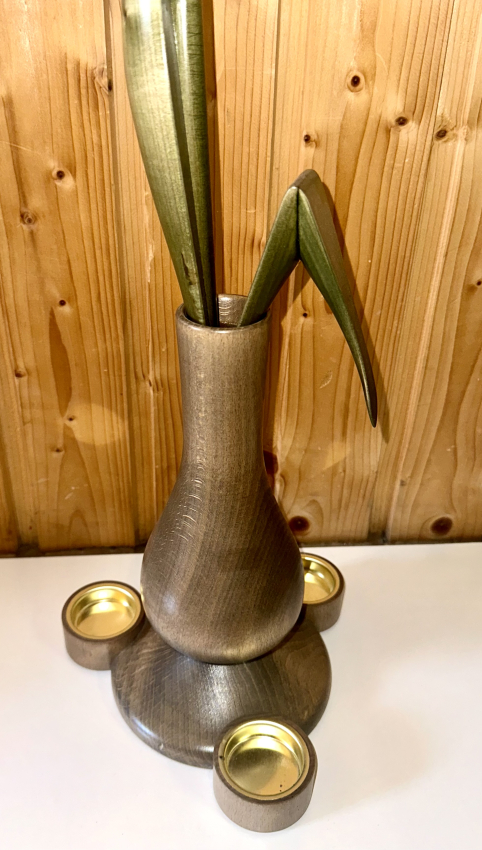 Strelitzie mit Teelicht, graue Vase bauchig