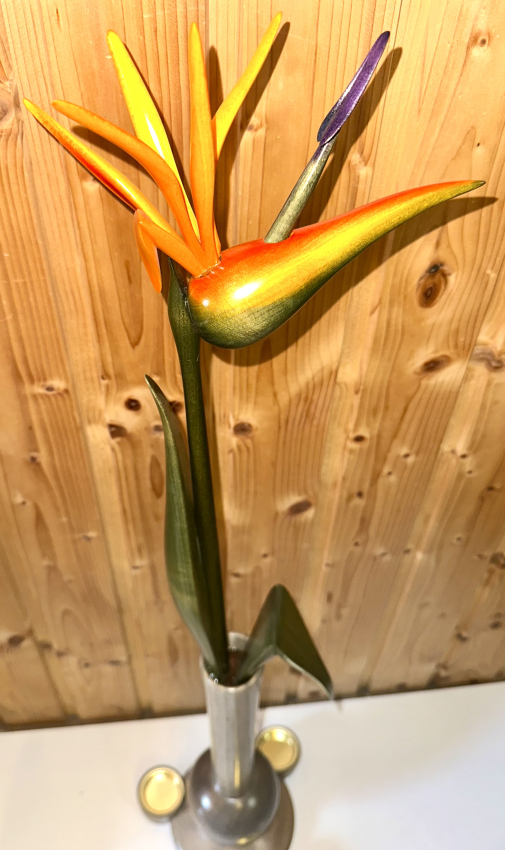 Strelitzie mit Teelicht, graue Vase lang