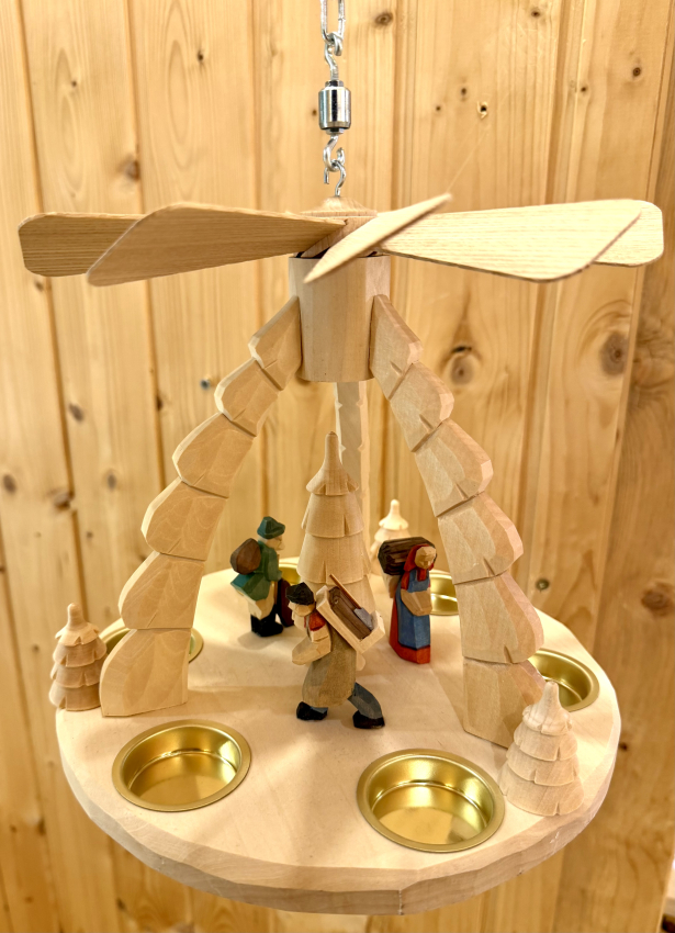 Deckenpyramide Erzgebirgsfiguren, natur